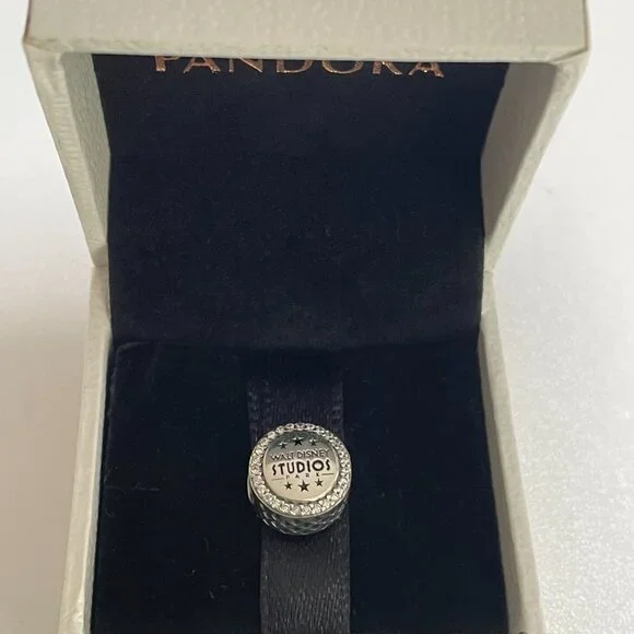 Disney x Pandora Walt Disney Studios Park Charm - Picture 5 of 5